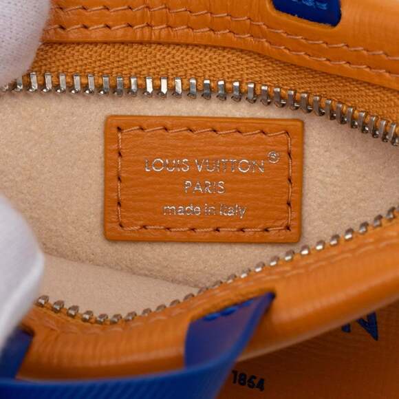 LOUIS VUITTON Orange Leather Bag Charm - Picture 5 of 7